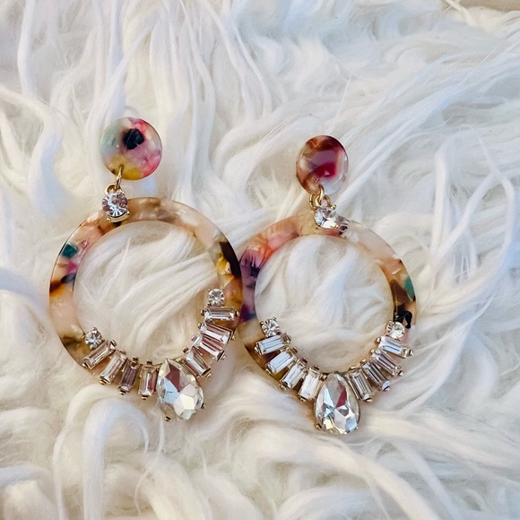 NWOT, Statement Resin Hoop Earrings in Multicolor and Clear Crystal Beads - Picture 3 of 4